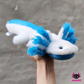 Axolotl Stofftier weiß-blau