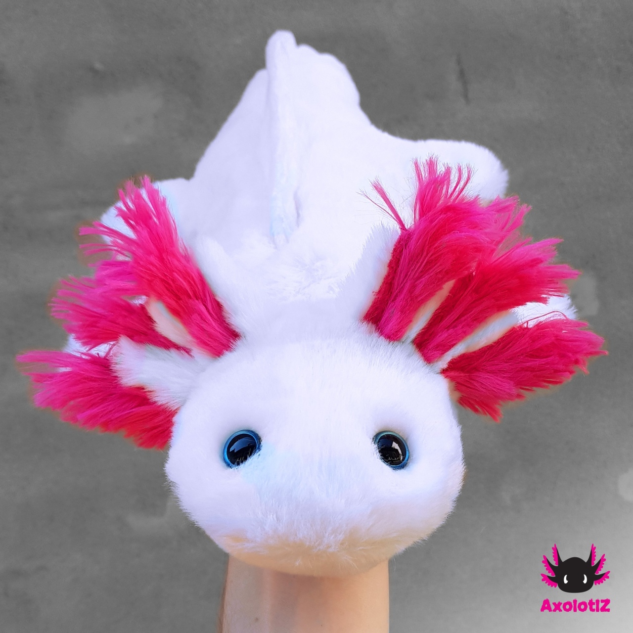 Axolotl Stofftier weiß-rosa